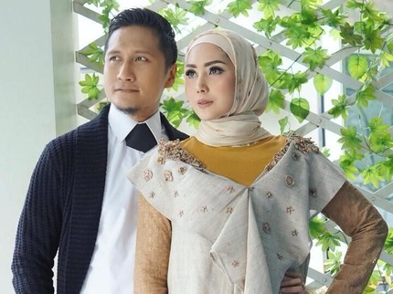 Beratnya Ujian Hijrah Arie Untung, Nyaris Pisah dengan Istri