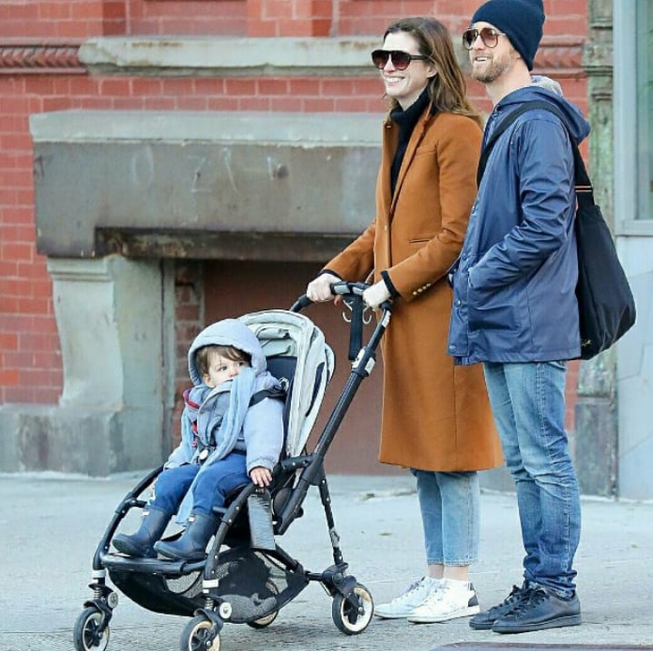 <p>Pakai pakaian musim dingin kayak gini, Jonathan makin kece dan menggemaskan. (Foto: Instagram @celebsee)  </p>