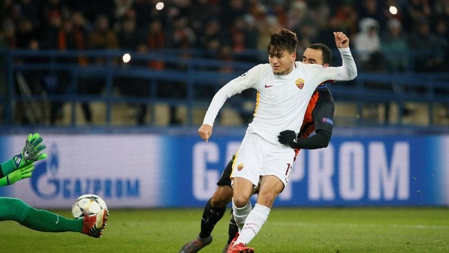 Penyerang AS Roma, Cengiz Under, ingin membawa timnya melaju ke babak final Liga Champions musim ini dengan menyingkirkan Liverpool di semifinal.