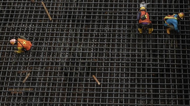 Komite Percepatan Pembangunan Infrastruktur Prioritas (KPPIP) menyatakan 74 proyek strategis nasional akan beroperasi 2018 ini.