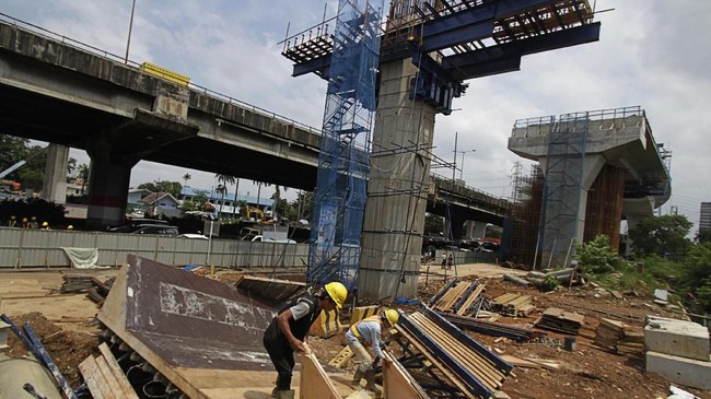 Kementerian Perhubungan menambah empat kota baru penyedia layanan bus rapid transit (BRT), yakni Surabaya, Bandung, Banjarmasin, dan Manado.