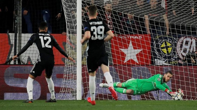 Kiper Manchester United, David de Gea telah membuat 95,5 persen penyelamatan dalam lima pertandingan Liga Champions musim ini.