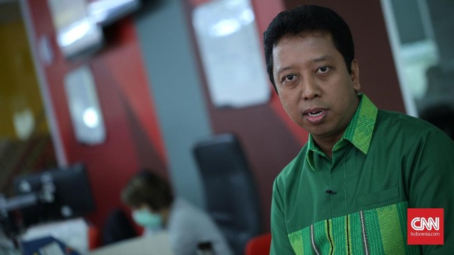 Ketua Majelis Pertimbangan PPP Romahurmuziy menyatakan menjadi politisi merupakan sebuah panggilan hidup.
