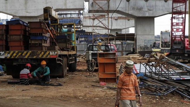 Flyover di Bintaro Permai, Mampang, dan underpass di Matraman ditargetkan bisa digunakan sebelum pertengahan tahun 2018.