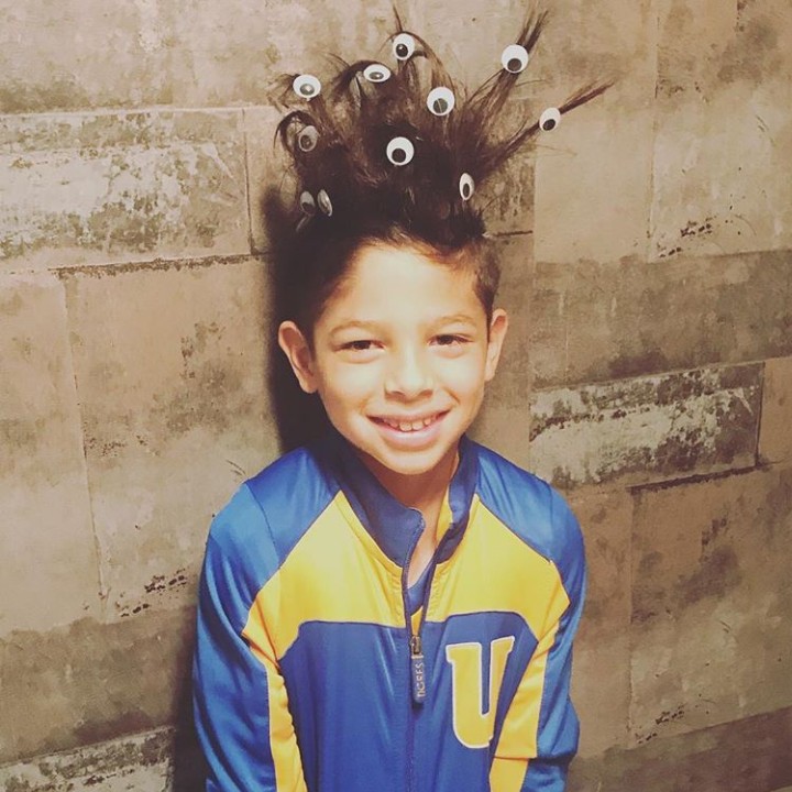 <p>Waa rambut anak ini banyak matanya! (Foto: Instagram @conloshijosdepaseo)</p>