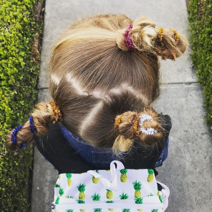 <p>Gaya dicepol tiga juga boleh-boleh saja. Lucu kan, Bun? (Foto: Instagram @bhhoracemannpta)</p>