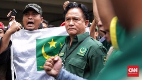 Dihadiri OSO, Bukber PBB Bagikan Nasi Kotak Berlogo Partai