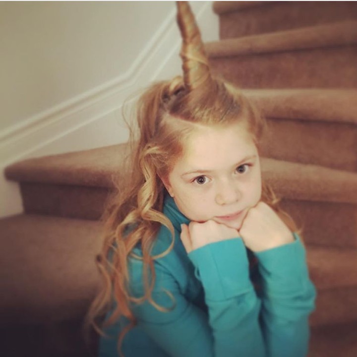 <p>Rambutnya dibentuk unicorn oke juga ya. (Foto: Instagram @jei_rt)</p>