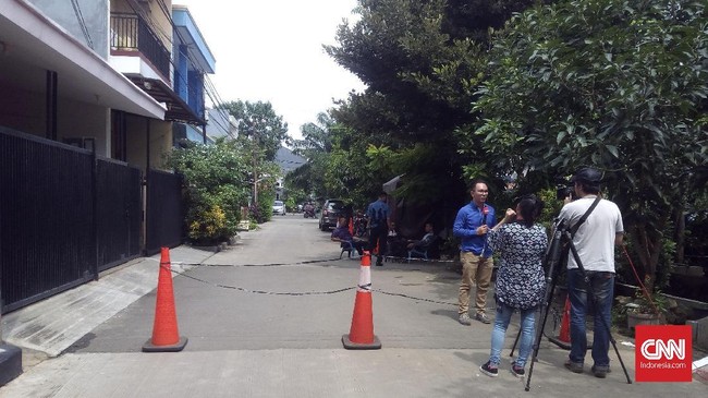 Polisi menambah delapan CCTV di dalam dan luar rumah Novel. Personel pengamanan dari Muhammadiyah juga ikut dilibatkan.