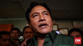Yusril Sebut Rezim Jokowi Tunduk pada China soal TKA