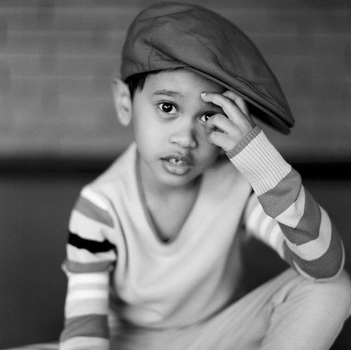<p>Pakai topi kayak gini, Zein makin mirip Ayah Tompi deh. (Foto: Instagram/ @dr_tompi)</p>