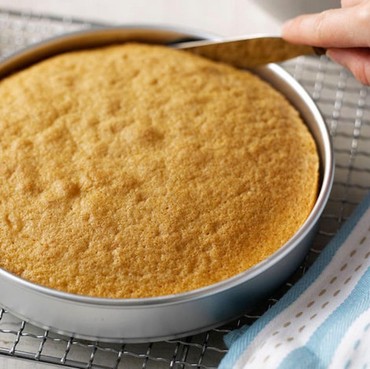 Jangan Dibuang! 5 Cara Kreatif Memanfaatkan Loyang Kue Lama