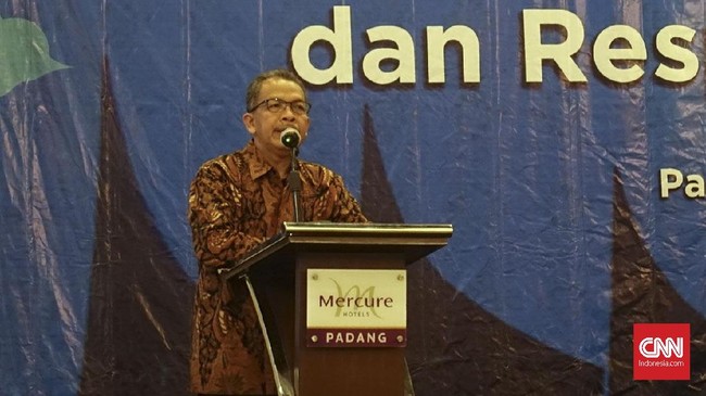 Program perbaikan manufaktur penting dilakukan pemerintah untuk mendorong ekspor guna menggenjot pertumbuhan ekonomi.