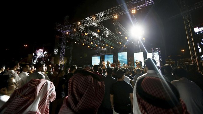 Sebagai salah satu upaya reformasi, Saudi untuk pertama kalinya menyelenggarakan festival jazz selama tiga hari di Ibu Kota Riyadh.
