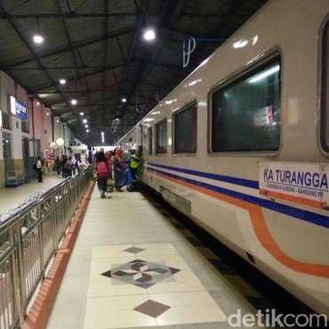 Sosok Ardiansyah Pramugara Tewas Tabrakan Kereta Turangga, Istrinya Baru Lahiran