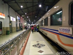 Mengenal KA Turangga: Rute, Sejarah, dan Catatan Tragedinya