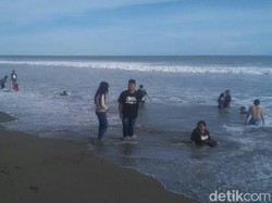Tiket Masuk Pantai Suwuk, Pesona Indah di Tepian Samudra Hindia