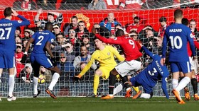 Manchester United vs Chelsea Sama Kuat di Babak Pertama