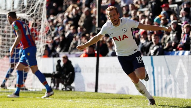 Harry Kane mempertegas komitmennya bersama Tottenham Hotspur dengan menyetujui perpanjangan kontrak hingga enam tahun ke depan.