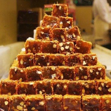 7 Takjil Khas Timur Tengah yang Cocok untuk Buka Puasa