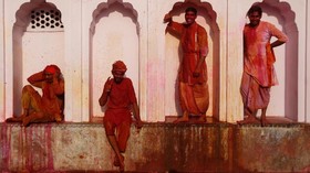 FOTO: Semburat Sakral di India