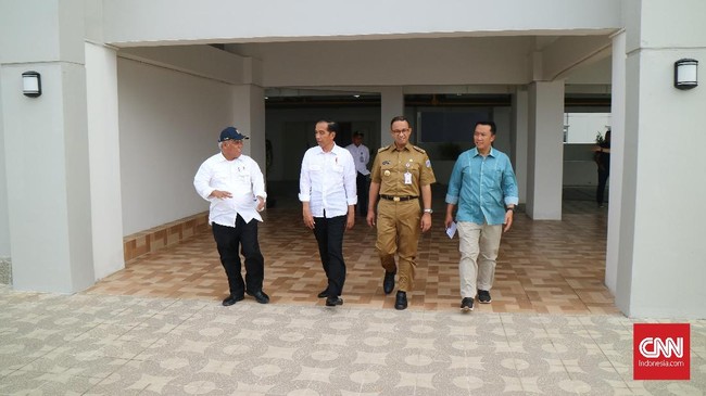 Presiden Joko Widodo menyatakan pembangunan wisma atlet untuk Asian Games 2018 sudah hampir 100 persen rampung.
