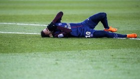 Bek Madrid Bersimpati Terhadap Cedera Neymar
