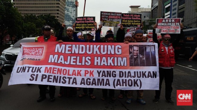 Persaudaraan Alumni 212 mengajak sejumlah elemen Ormas Islam mengawal sidang PK Ahok. Aksi nantinya akan diisi oleh orasi dari sejumlah pihak.