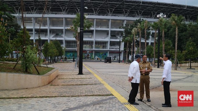 Sandiaga Uno mengatakan Presiden Joko Widodo mengkritik promosi Asian Games yang adem ayem. Jokowi lebih sering melihat baliho Cak Imin daripada Asian Games.