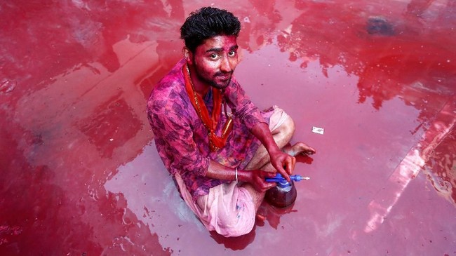 FOTO: Semburat Sakral di India