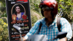 Jenazah Sridevi Diterbangkan ke India