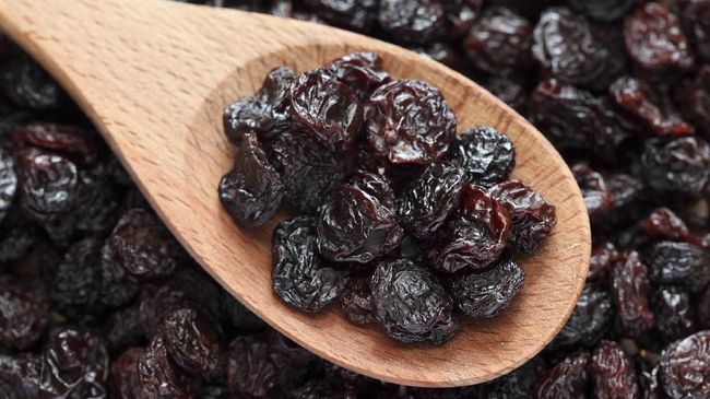 Produksi kismis yang semakin langka membuat harganya melambung tinggi, termasuk harga jual aneka olahannya termasuk roti kismis.