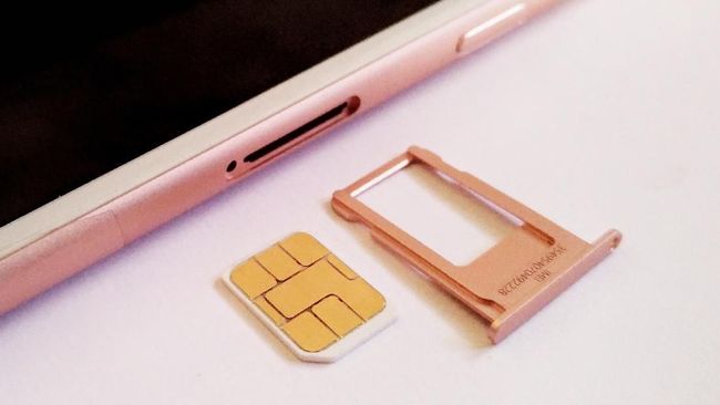 Sambut iPhone Baru, XL Klaim Siap Terapkan eSIM Operator seluler XL mengklaim pihaknya siap menerapkan teknologi eSIM demi menyambut iPhone terbaru.