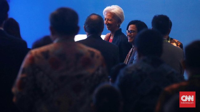 Menteri Keuangan Sri Mulyani mengucapkan selamat pada Direktur Pelaksana IMF Christine Lagarde yang dinominasikan sebagai Gubernur Bank Sentral Eropa (ECB).