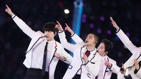 Gaya Modis EXO di Penutupan Olimpiade Pyeongchang