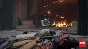 Pemadam: Isi Toko Tekstil di Pasar Baru Habis Terbakar