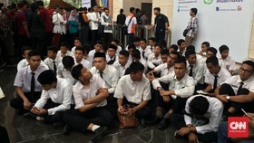 Yusuf Mansyur Boyong 1.000-an Jamaah ke Kantor Bank Muamalat