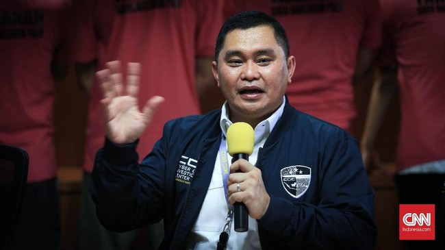 Kapolda Metro Jaya Irjen Fadil Imran menyatakan akan segera mengerahkan anak buahnya untuk menangkap tersangka kerumunan Petamburan Rizieq Shihab.