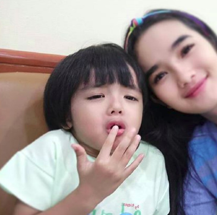 <p>Saat ini, Igneel berumur 4 tahun dan Bunda Faby umurnya 22 tahun. (Foto: Instagram/ @fabymarcelia)</p>