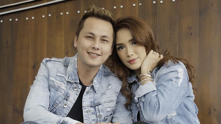 Ussy menatap geram pelaku, yang mem-bully keluarganya di Instagram. Simak yuk, bagaimana reaksi Ussy saat bertemu si hater.