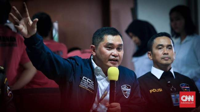 Mabes Polri beralasan masih perlu mendalami kasus hoaks dan ujaran kebencian yang dilakukan oleh anggota The Family MCA.