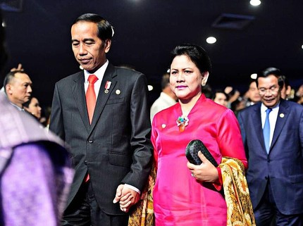 Kisah Cinta Jokowi dan Iriana, dari Balik Pintu Turun ke Hati