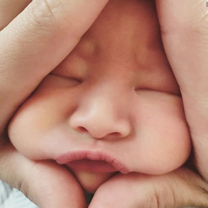 <p>Manyun sih, tapi kamu super lucu, Nak. (Foto: Instagram @mr.kk.chen)</p>
