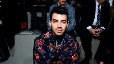 Joe Jonas Dikabarkan Kencan dengan Model Tatiana Gabriela