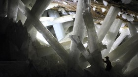 7 Gua Berpemandangan Ajaib di Dunia