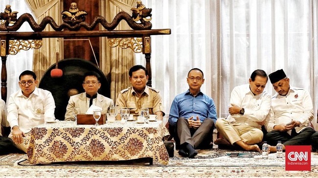 Munculnya dikotomi Poros Mekah dan Poros Beijing dinilai sengaja ditimbulkan untuk memicu konflik dengan mengeksploitasi politik identitas jelang Pilpres 2019.