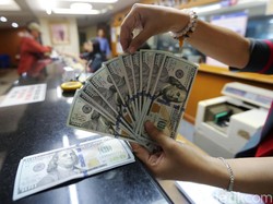 Menguat Tipis, Dolar AS Berotot ke Rp 13.640