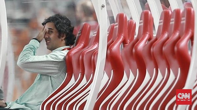Persija Jakarta tidak menggubris reaksi netizen yang meminta pelatih Stefano 'Teco' Cugurra mundur usai Macan Kemayoran kalah 0-2 dari Bali United.