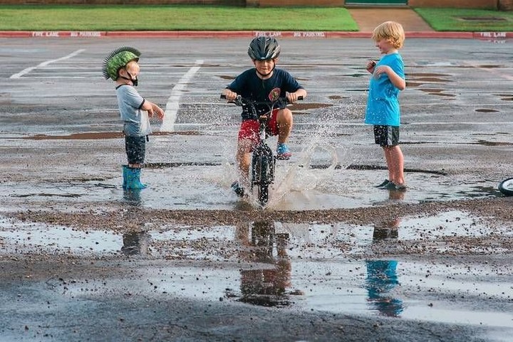 Tingkah 3 Anak Laki-laki Ini Bisa Bikin Kita Senyum-senyum 