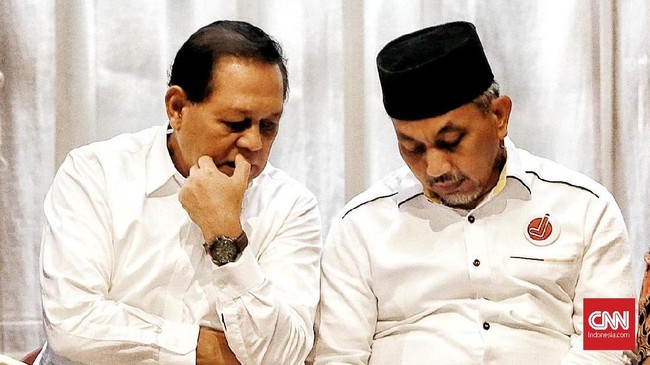Pasangan nomor urut tiga di Pilgub Jabar Sudrajat-Ahmad Syaikhu unggul dalam perolehan suara di TPS tempat Prabowo Subianto mencoblos.